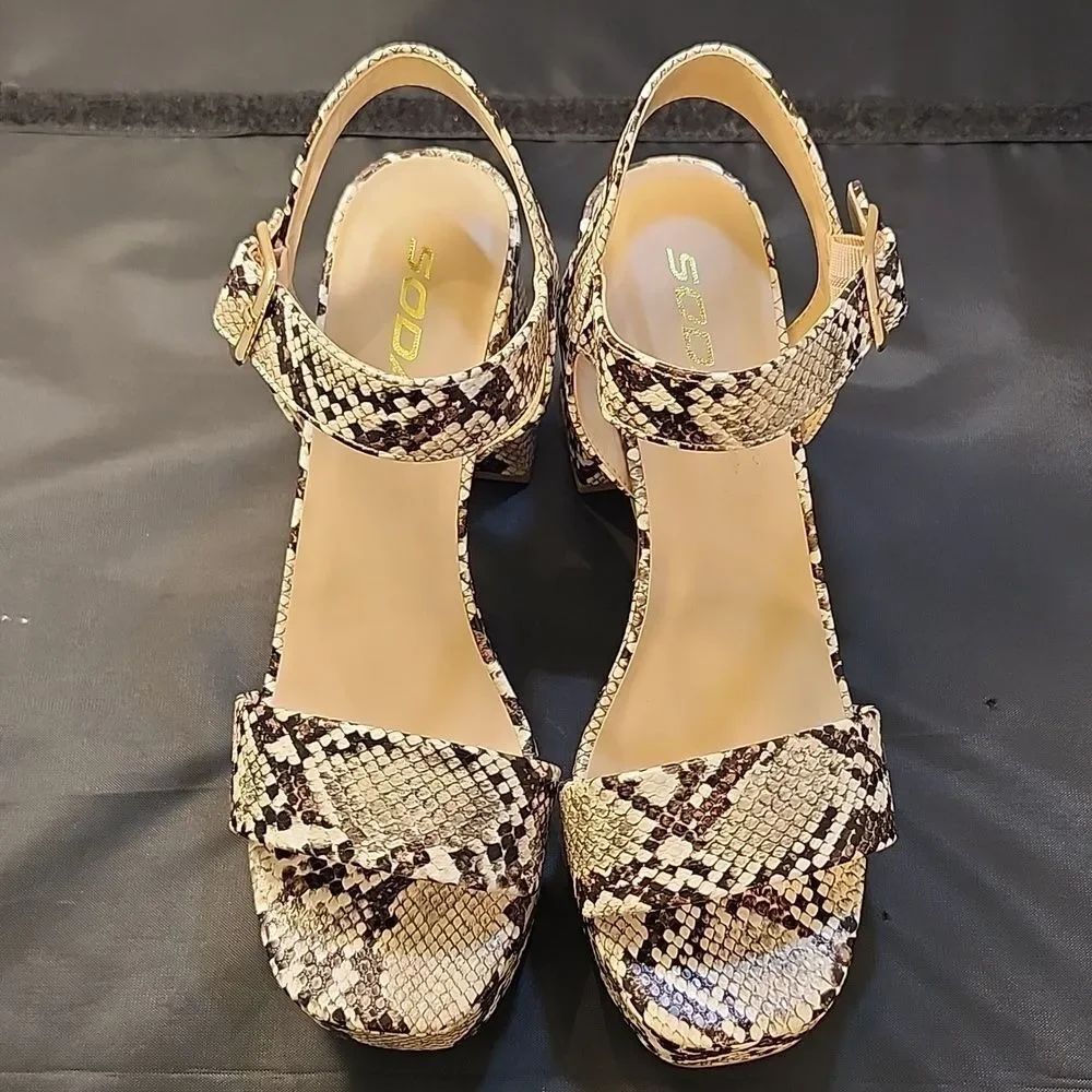 Brand New Soda Macey Pyton Sladies Women's Block Heel Sandals G1 — image 2 of 8